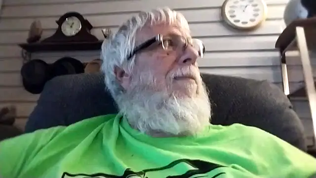 Snapshot of Futura_intx chatting on November 24, 2025, 6:52 pm Futura intx online show from November 24, 2025, 6:52 pm