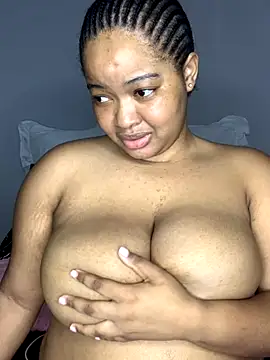 Snapshot of sexytinashe21 chatting on October 19, 2025, 5:59 pm sexytinashe21 online show from October 19, 2025, 5:59 pm