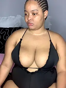 Snapshot of sexytinashe21 chatting on October 15, 2025, 7:33 pm sexytinashe21 online show from October 15, 2025, 7:33 pm