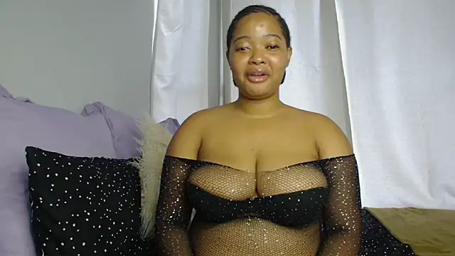 Snapshot of sexytinashe21 chatting on February 25, 2025, 2:26 pm sexytinashe21 online show from February 25, 2025, 2:26 pm