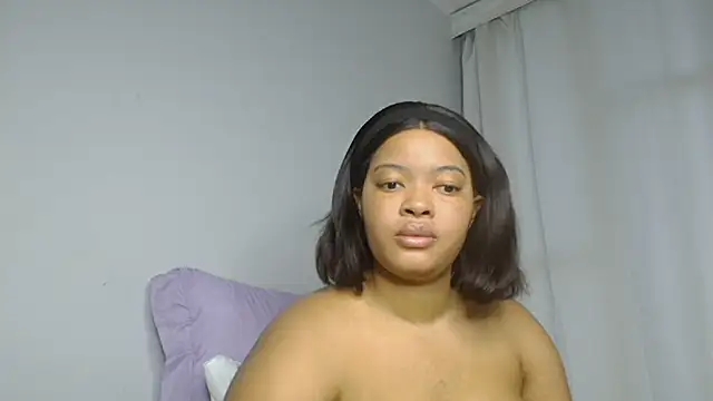 Snapshot of sexytinashe21 chatting on January 29, 2025, 3:33 am sexytinashe21 online show from January 29, 2025, 3:33 am