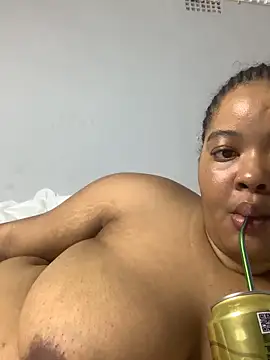 Snapshot of sexytinashe21 chatting on October 25, 2025, 7:25 pm sexytinashe21 online show from October 25, 2025, 7:25 pm