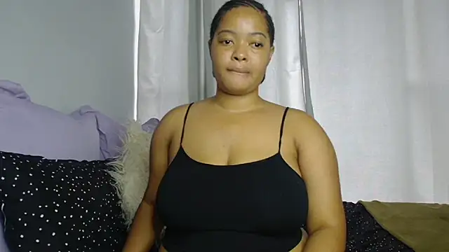 Snapshot of sexytinashe21 chatting on February 28, 2025, 2:53 pm sexytinashe21 online show from February 28, 2025, 2:53 pm
