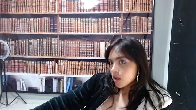 Licky Han online show from January 6, 2025, 11:52 pm