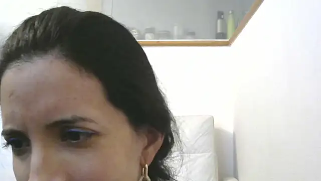 amabel zambrano online show from January 28, 2025, 8:47 am