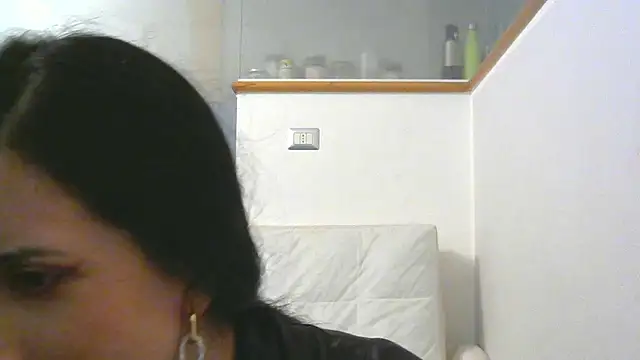 amabel zambrano online show from January 27, 2025, 8:40 am