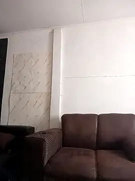 dadyd01 online show from April 30, 2026, 10:33 am