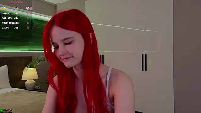 Rina Red online show from November 16, 2025, 1:43 am