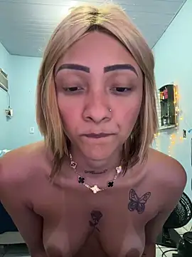 Snapshot of luiza092 chatting on January 12, 2025, 11:58 pm luiza092 online show from January 12, 2025, 11:58 pm