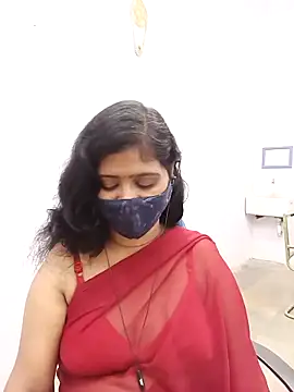 Snapshot of Lucky-Deepthi chatting on March 8, 2025, 11:28 pm Lucky-Deepthi online show from March 8, 2025, 11:28 pm