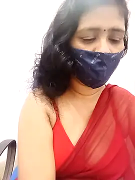 Snapshot of Lucky-Deepthi chatting on March 21, 2025, 9:01 pm Lucky-Deepthi online show from March 21, 2025, 9:01 pm