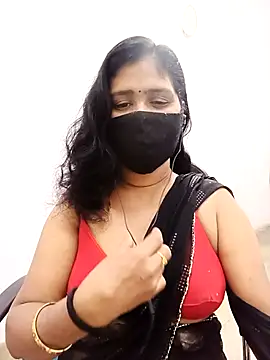 Snapshot of Lucky-Deepthi chatting on September 11, 2025, 10:32 pm Lucky-Deepthi online show from September 11, 2025, 10:32 pm