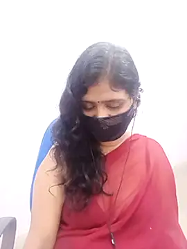 Snapshot of Lucky-Deepthi chatting on March 11, 2025, 5:35 pm Lucky-Deepthi online show from March 11, 2025, 5:35 pm