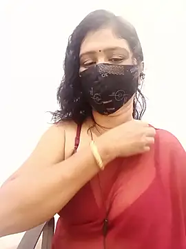 Snapshot of Lucky-Deepthi chatting on March 10, 2025, 9:40 pm Lucky-Deepthi online show from March 10, 2025, 9:40 pm