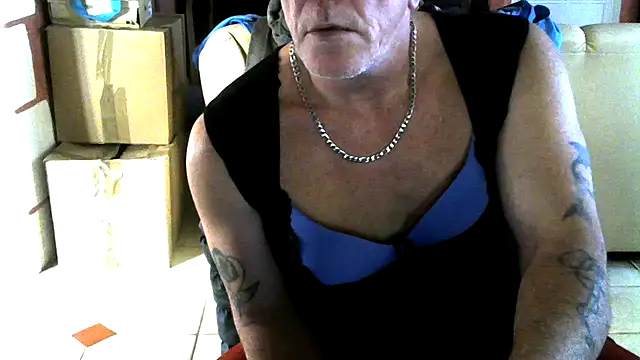 Snapshot of aigledauphin chatting on December 4, 2025, 1:21 pm aigledauphin online show from December 4, 2025, 1:21 pm