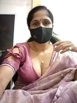 priyancyfun online show from October 6, 2025, 4:41 pm