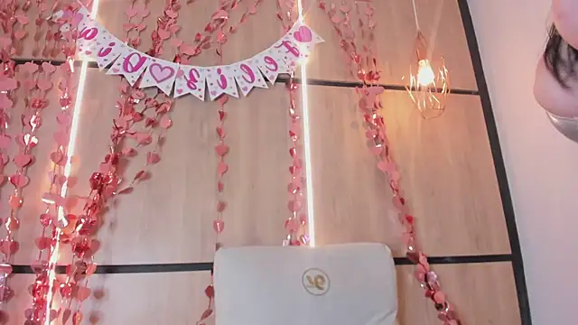 Snapshot of ashlyn_parker chatting on February 7, 2026, 7:55 pm ashlyn parker online show from February 7, 2026, 7:55 pm