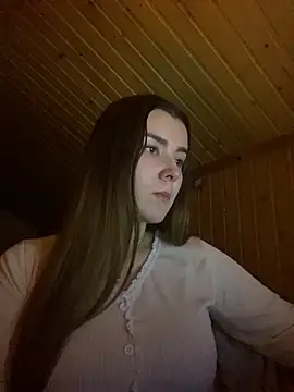 mewKate online show from February 19, 2025, 6:43 pm