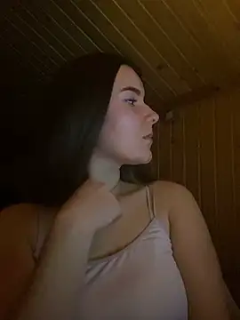 mewKate online show from March 4, 2025, 8:16 pm