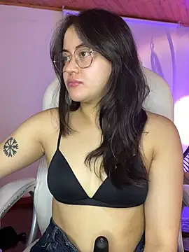 Snapshot of Camila_pinkk chatting on May 29, 2026, 2:12 pm Camila pinkk online show from May 29, 2026, 2:12 pm