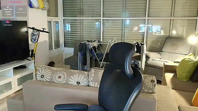 todddantes25 online show from April 4, 2026, 11:55 pm