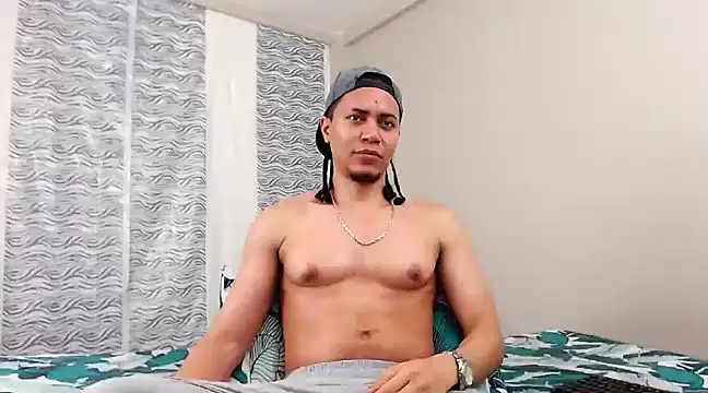 Snapshot of mike_rolly_hot chatting on January 11, 2025, 4:46 pm mike rolly hot online show from January 11, 2025, 4:46 pm