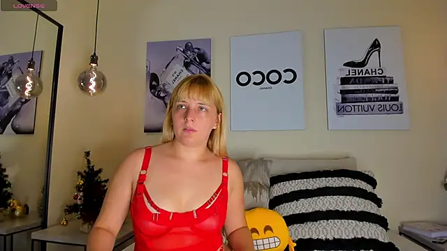 Blue Angell online show from December 13, 2025, 11:00 pm