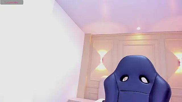 Snapshot of FLEURGRECO chatting on February 27, 2026, 7:24 pm FLEURGRECO online show from February 27, 2026, 7:24 pm