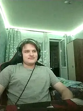 Snapshot of Amentes132 chatting on January 7, 2025, 12:45 am Amentes132 online show from January 7, 2025, 12:45 am