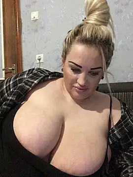 VikiiStoun online show from February 8, 2026, 4:59 pm