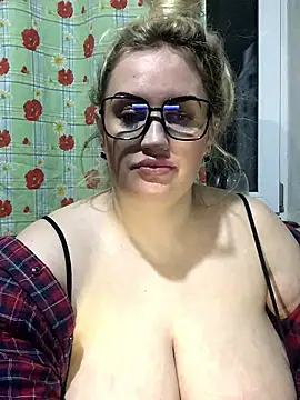 VikiiStoun online show from January 12, 2026, 10:03 pm