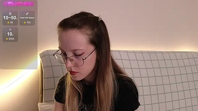 MaryBliss online show from October 23, 2025, 9:46 pm