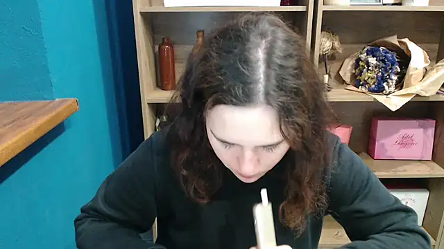 mini girly online show from October 16, 2025, 5:38 am