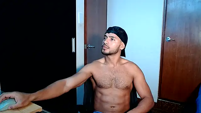 HOTLATINO2025 online show from July 23, 2026, 4:47 pm