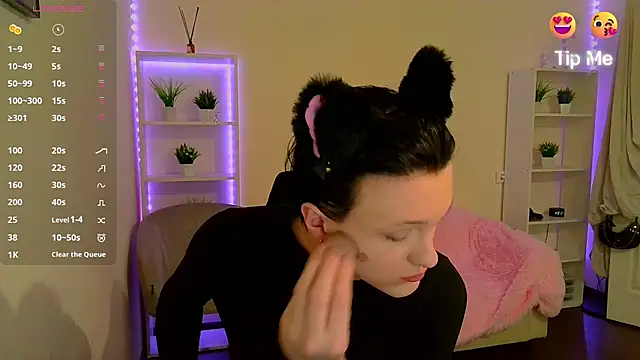 DianaRadrigo online show from January 26, 2025, 8:57 am