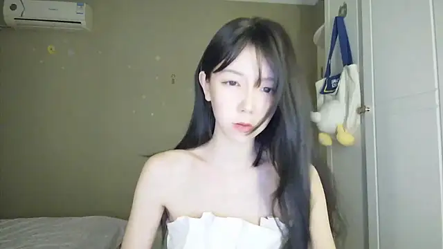 Snapshot of Ciri-CC chatting on April 4, 2026, 3:18 pm Ciri-CC online show from April 4, 2026, 3:18 pm