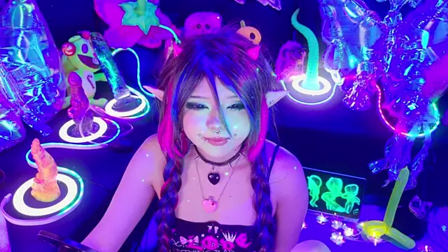 LaytonBox online show from February 6, 2026, 2:24 pm