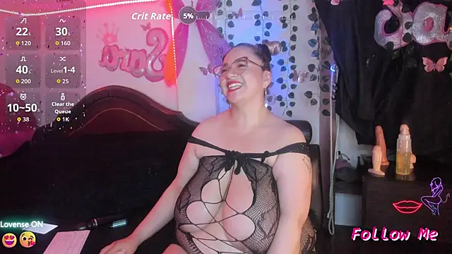 Snapshot of naughty_curvy1_ chatting on November 22, 2025, 6:18 pm naughty curvy1 online show from November 22, 2025, 6:18 pm