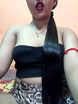 Snapshot of Eisha_20s chatting on October 9, 2025, 10:43 pm Eisha 20s online show from October 9, 2025, 10:43 pm
