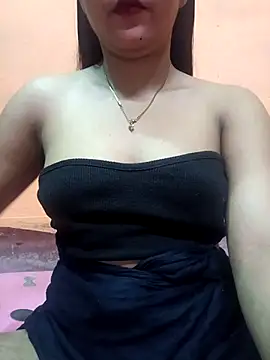 Snapshot of Eisha_20s chatting on March 18, 2025, 11:20 pm Eisha 20s online show from March 18, 2025, 11:20 pm