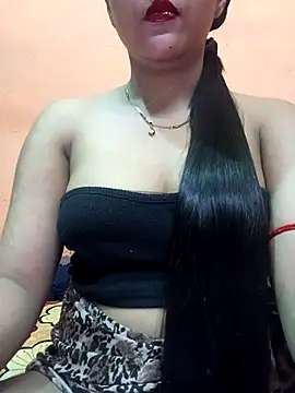 Snapshot of Eisha_20s chatting on October 10, 2025, 10:32 pm Eisha 20s online show from October 10, 2025, 10:32 pm