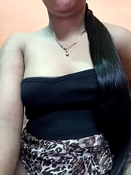 Snapshot of Eisha_20s chatting on October 13, 2025, 8:54 pm Eisha 20s online show from October 13, 2025, 8:54 pm