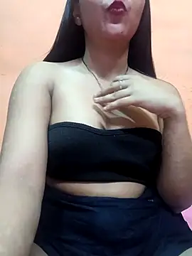 Snapshot of Eisha_20s chatting on March 20, 2025, 11:45 pm Eisha 20s online show from March 20, 2025, 11:45 pm