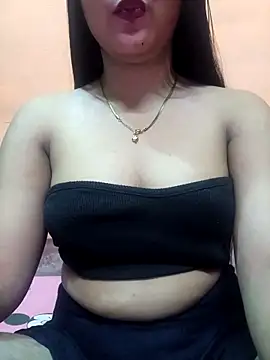 Snapshot of Eisha_20s chatting on March 18, 2025, 11:44 am Eisha 20s online show from March 18, 2025, 11:44 am