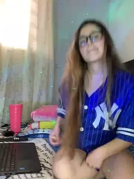 LunaShine  online show from February 11, 2025, 9:56 pm