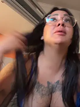 MelissathequeenOff online show from June 16, 2026, 5:57 pm