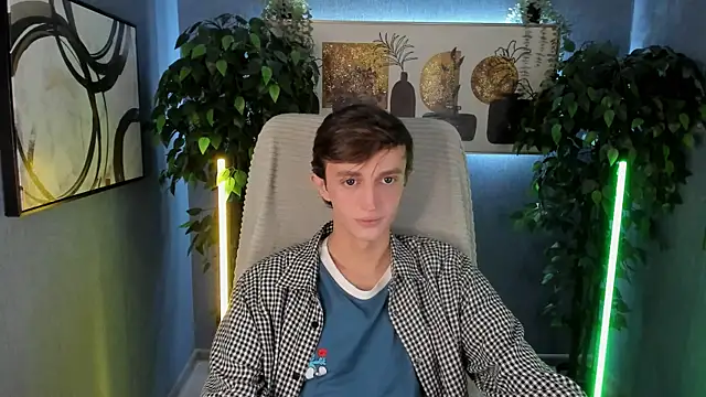 John Weasley online show from November 5, 2025, 1:03 pm