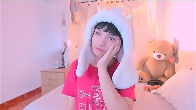 Snapshot of AllanYong18 chatting on October 21, 2025, 12:59 pm AllanYong18 online show from October 21, 2025, 12:59 pm