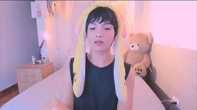 Snapshot of AllanYong18 chatting on October 15, 2025, 4:33 am AllanYong18 online show from October 15, 2025, 4:33 am