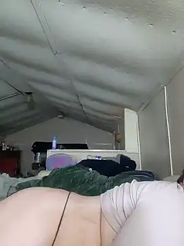 LitHippieBaby420 online show from January 15, 2025, 10:35 pm